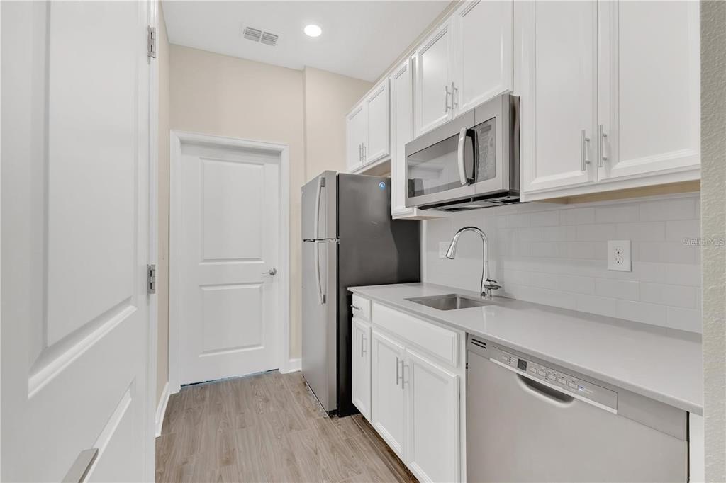 Davenport Condo: 272 Taft Drive