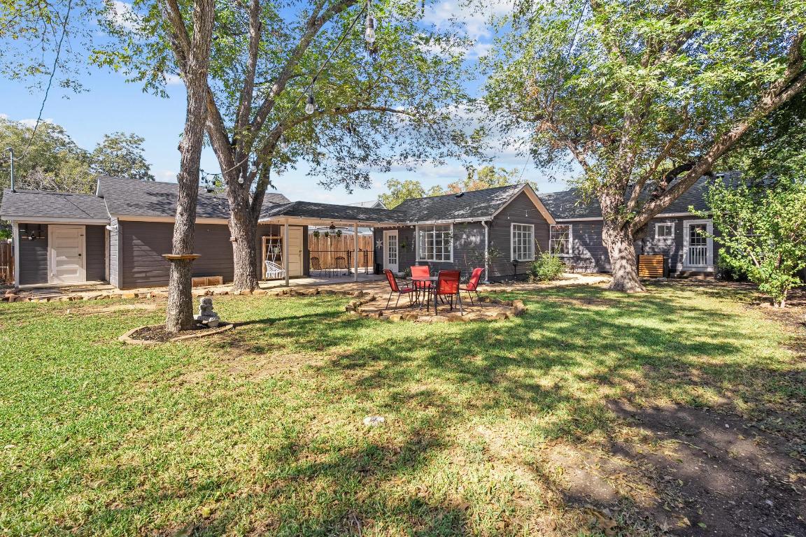 Taylor Condo: 1707 Lexington Street