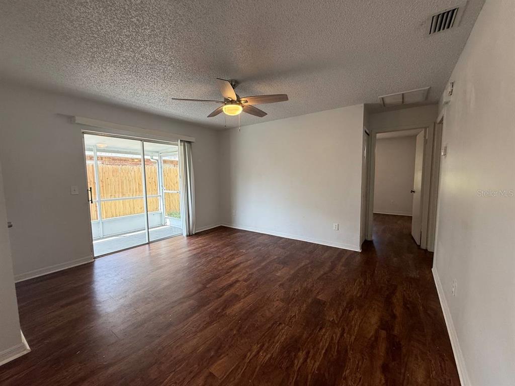 Brandon Condo: 3153 Bloomingdale Villas Court