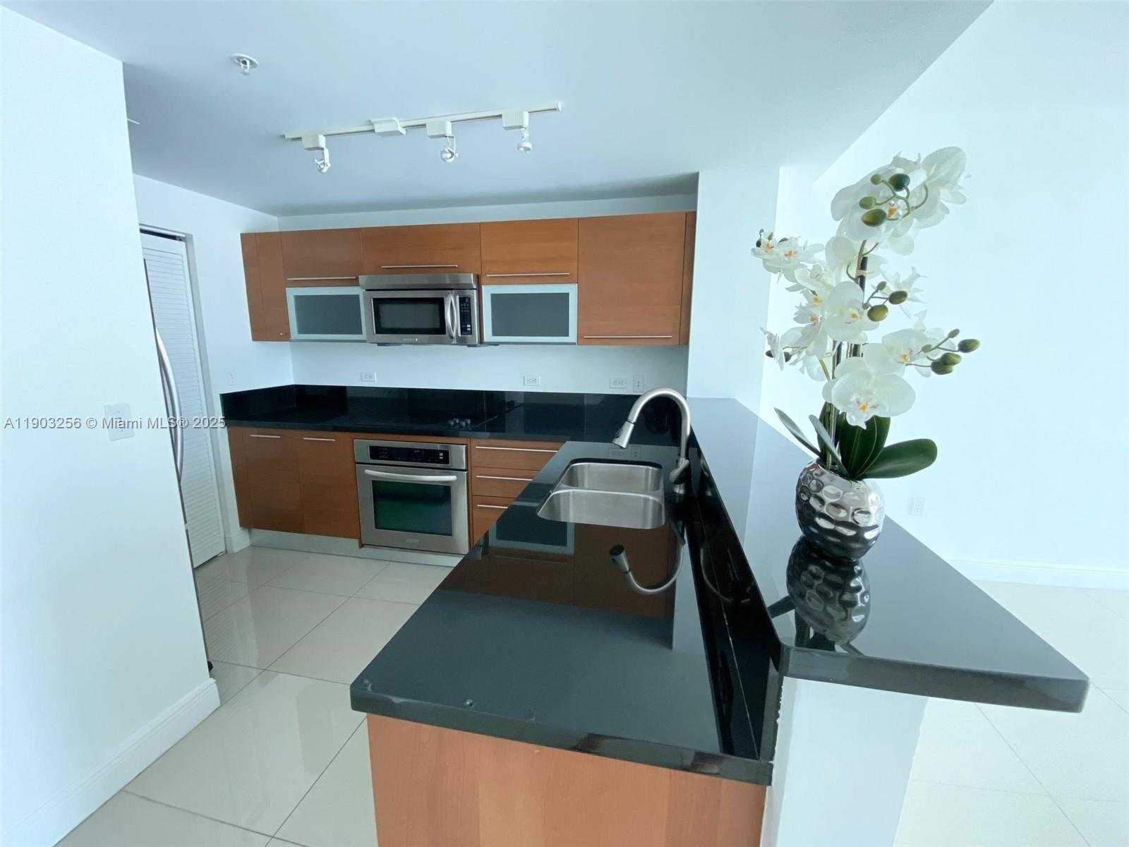 Miami Condo: 244 Biscayne Boulevard