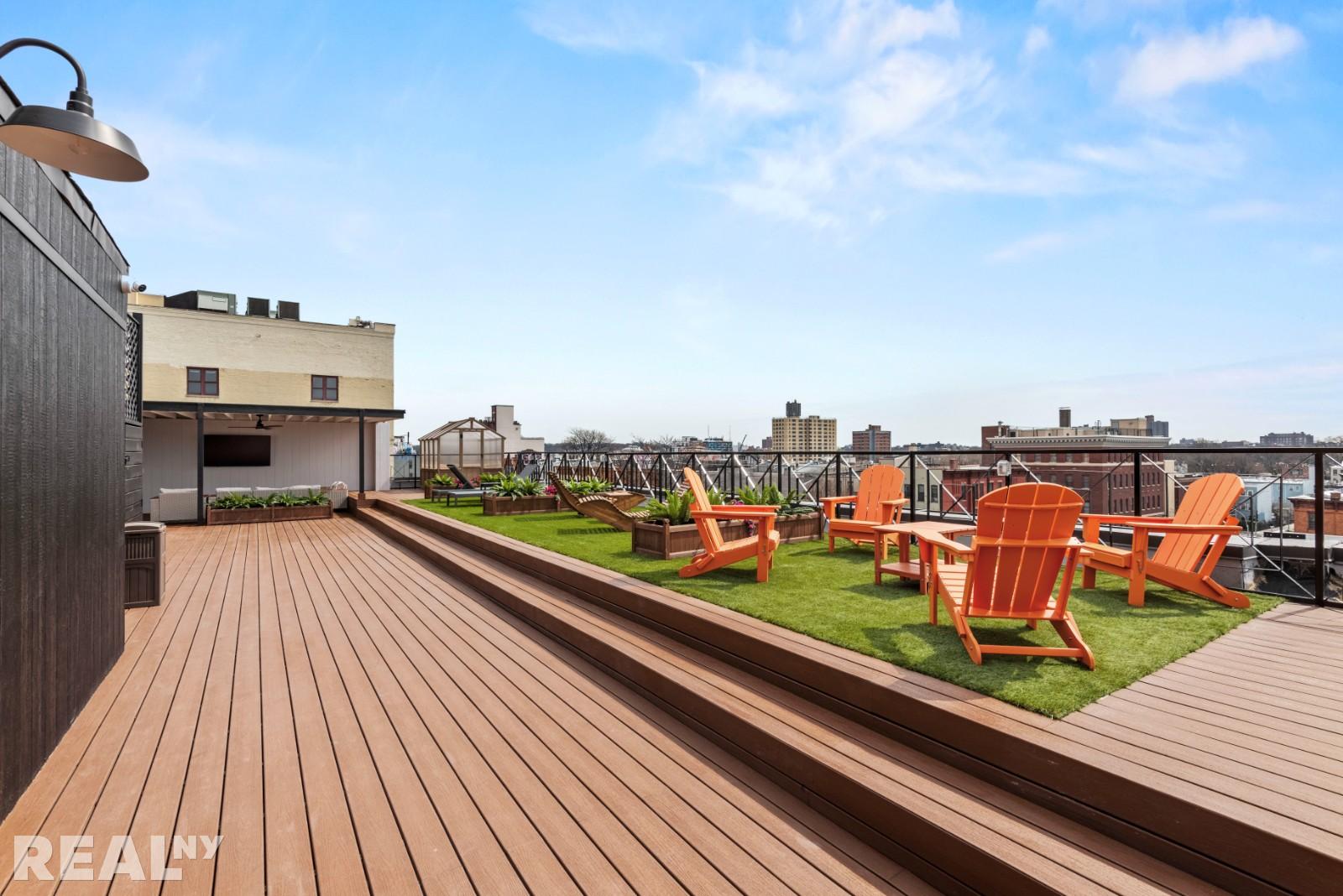 Brooklyn Condo: 16 Howard Avenue