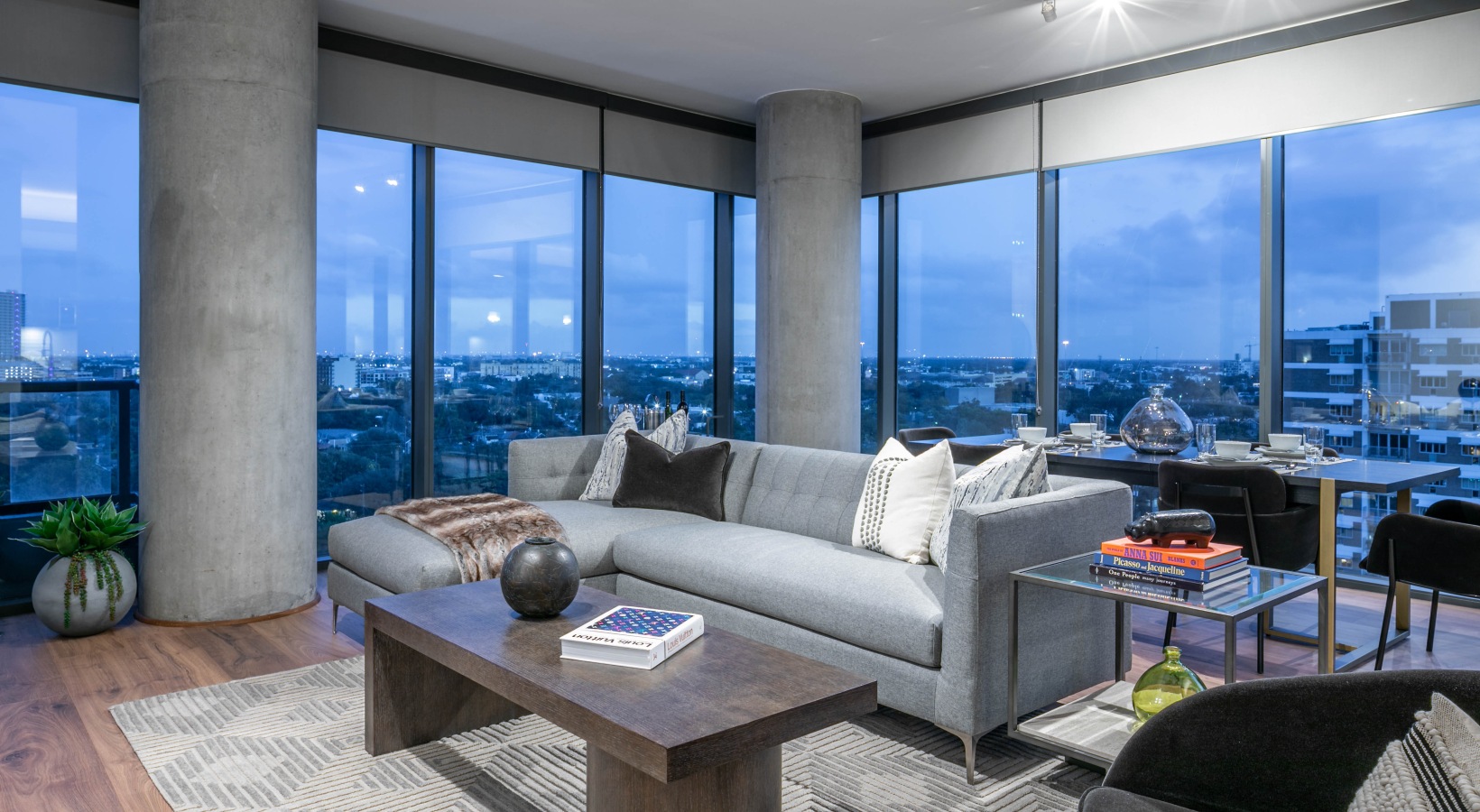 Houston Townhome: 3410 Yoakum Blvd