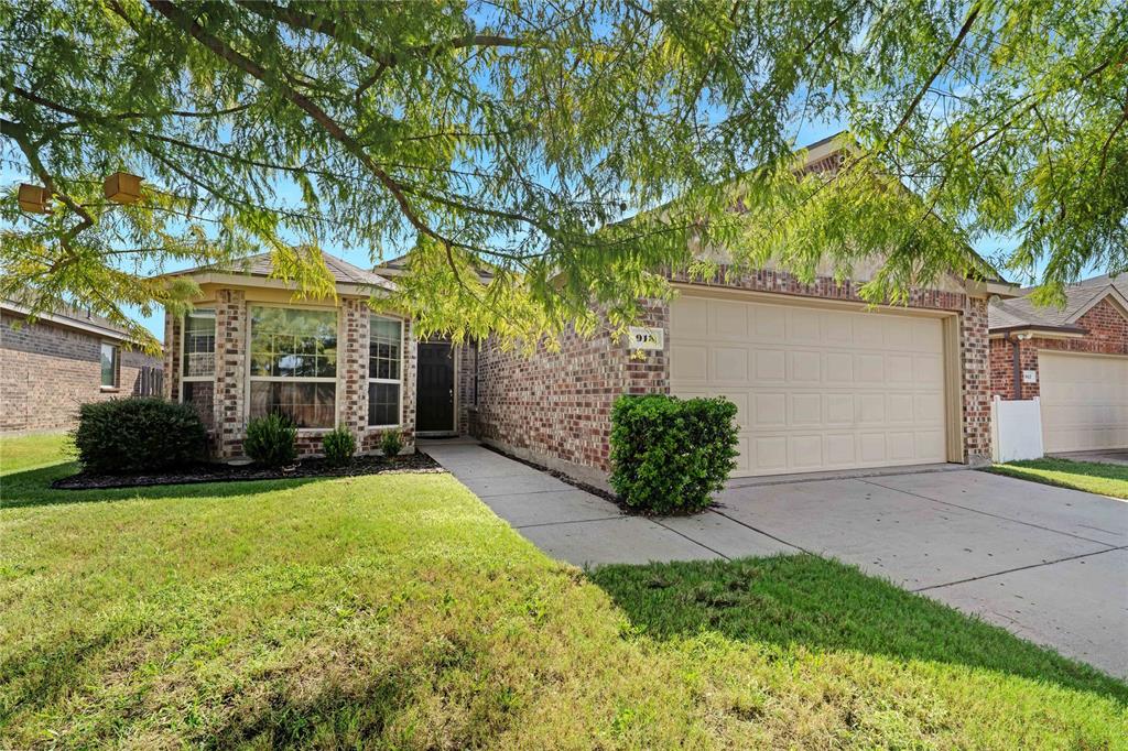 Anna Condo: 913 Hawthorne Road