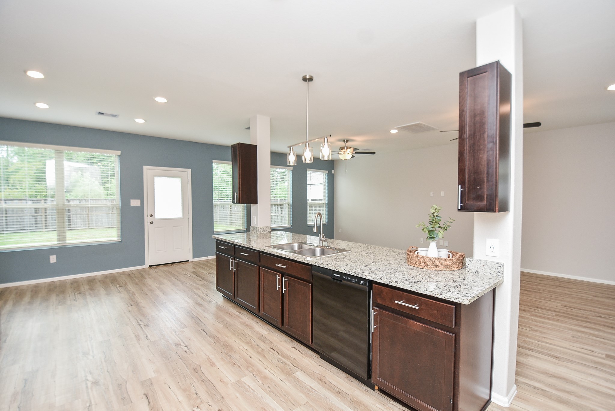 New Caney Condo: 22707 Bolanzo Lane