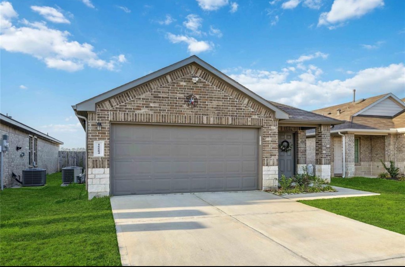 Conroe Condo: 16684 Lonely Pines Drive