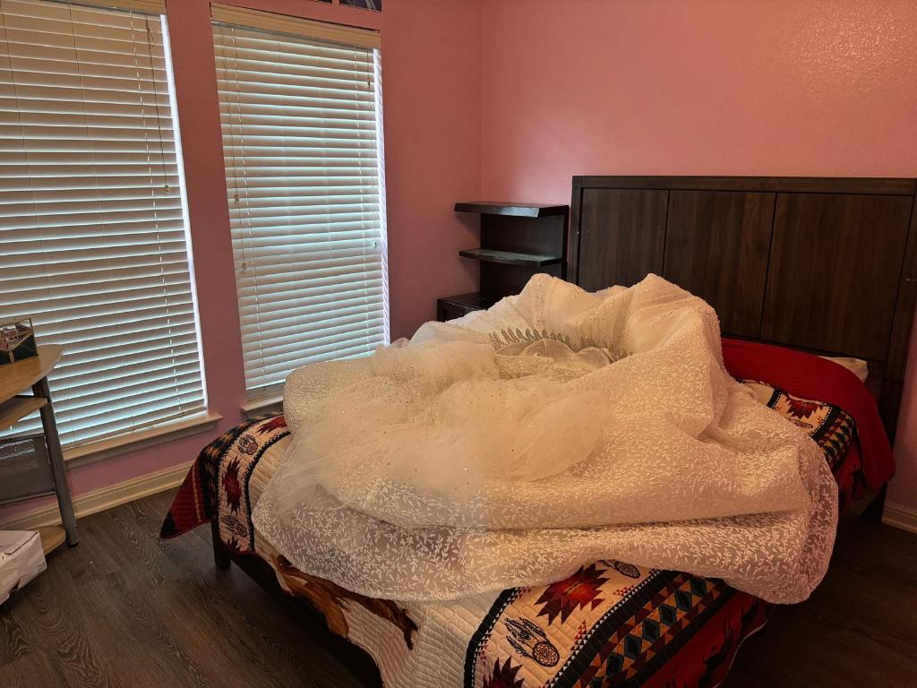 Manor Condo: 13409 Pine Needle Street