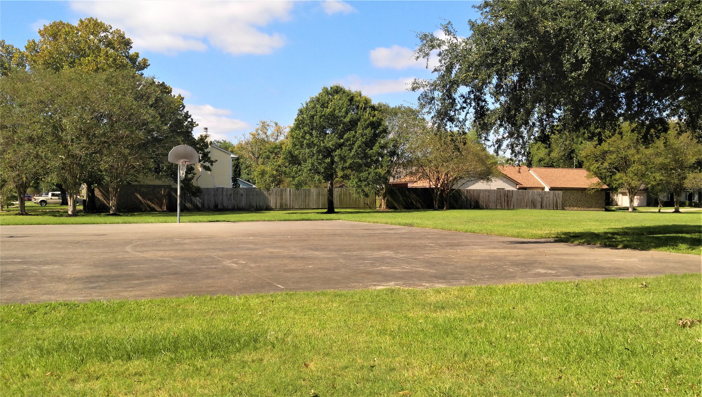 La Porte Condo: 3806 Pecan Circle