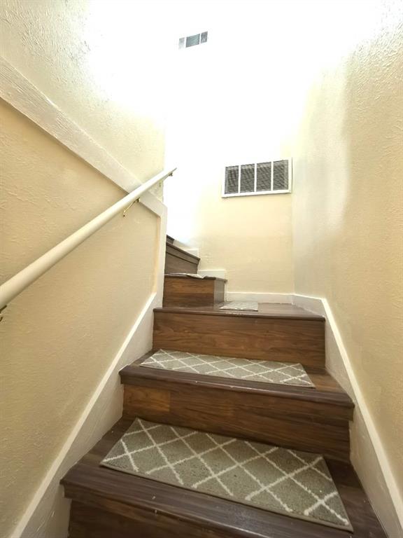 Richardson Condo: 885 Dublin Drive