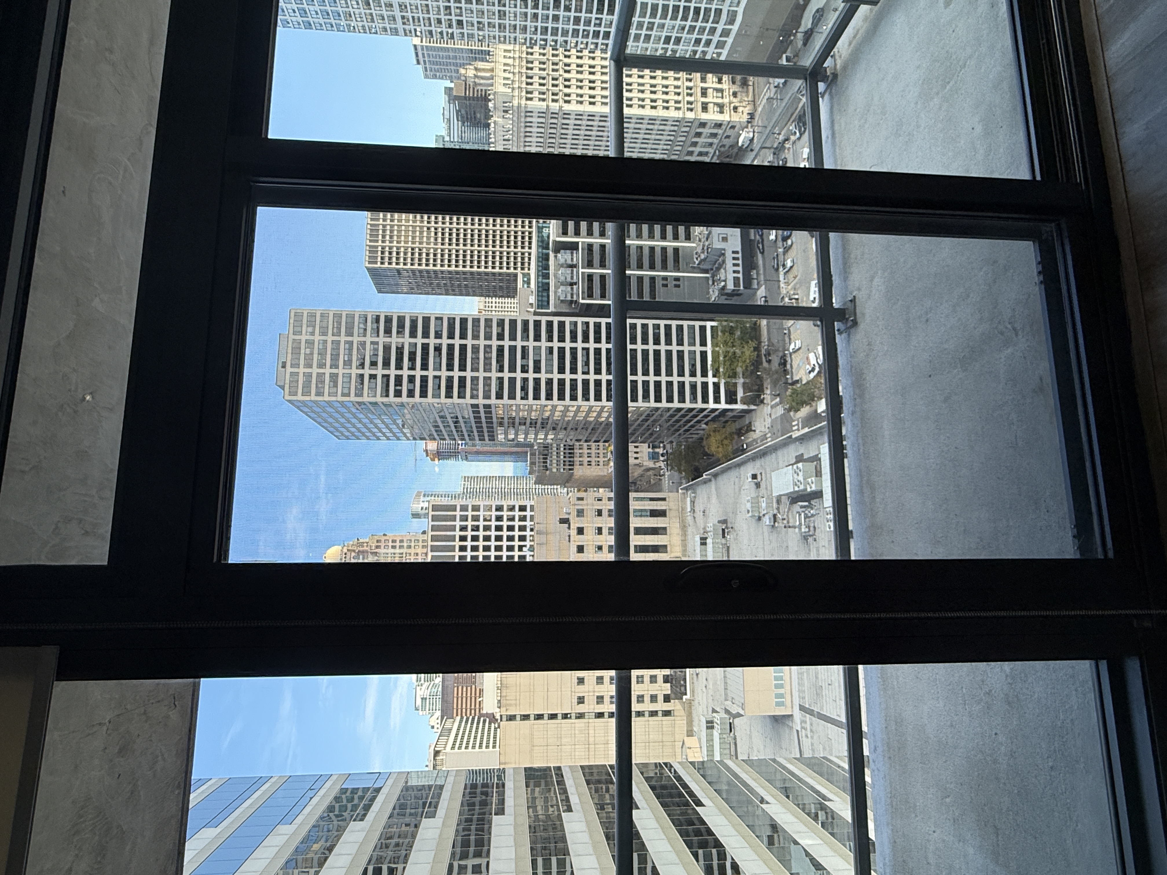 Chicago Condo: 11 W Grand