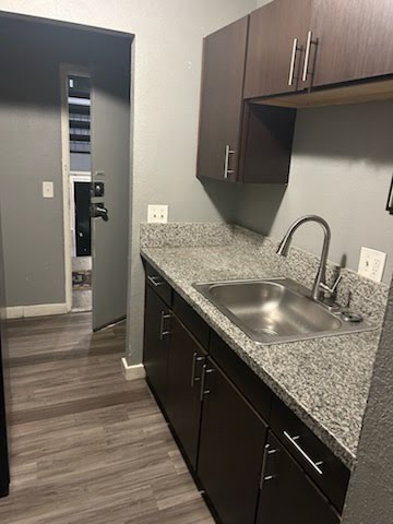 Cincinnati Apartment: 1932 Kentucky Ave