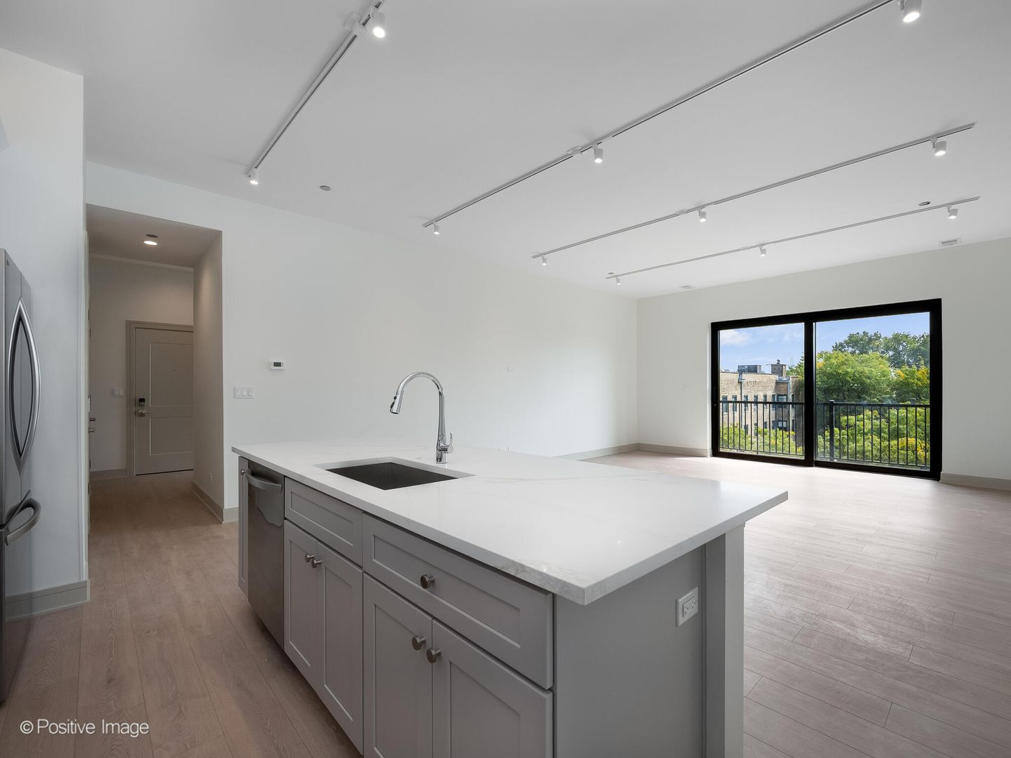 Chicago Condo: 3202 N. Racine Ave.