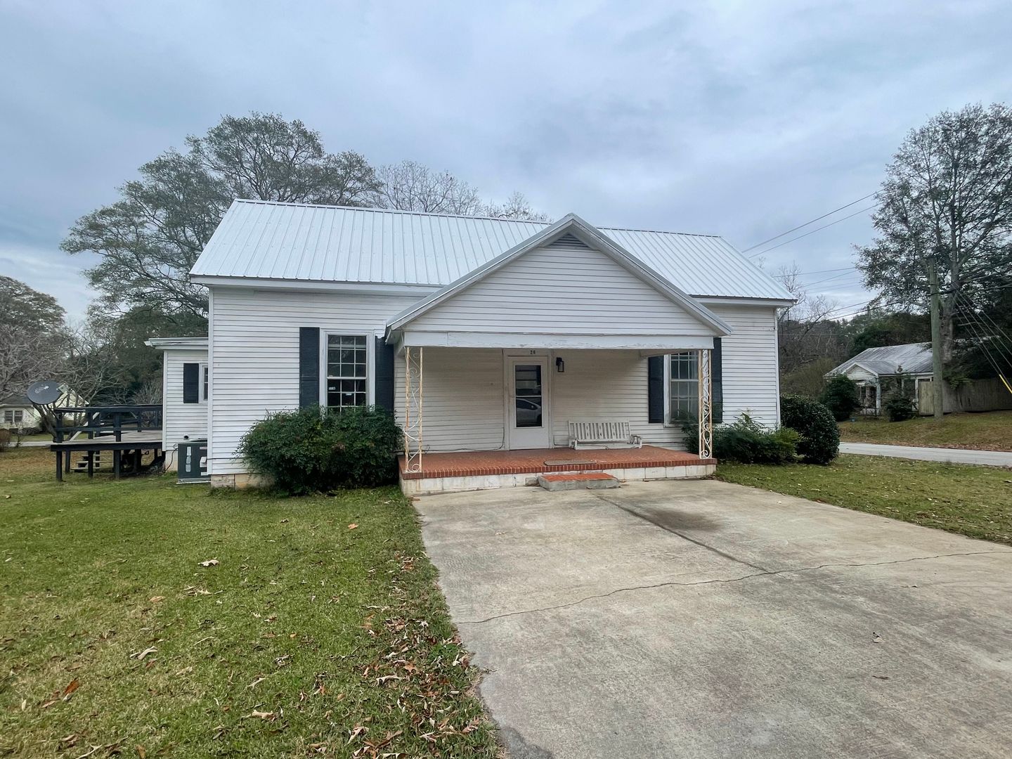 Forsyth House: 25 N. Hollis Street