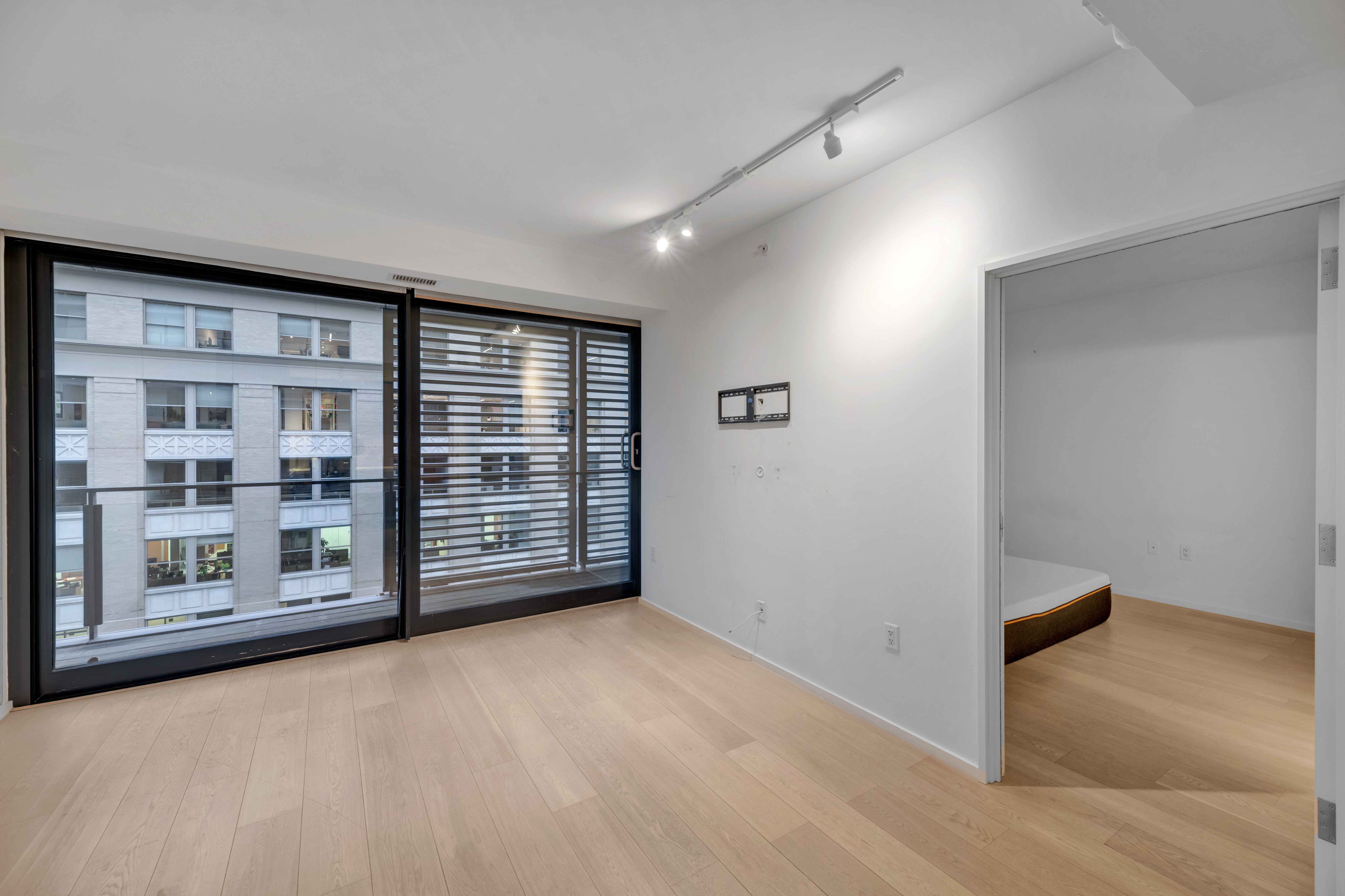 Washington Condo: 925 H St NW