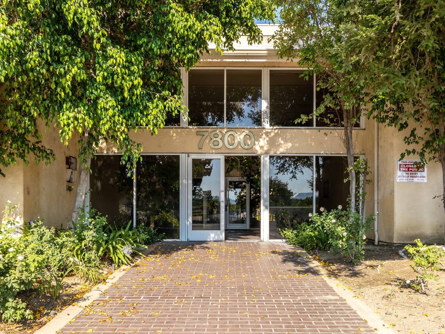 Canoga Park Condo: 7800 Topanga Canyon Blvd.