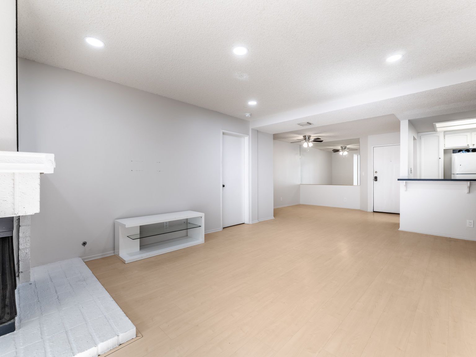 Canoga Park Condo: 7800 Topanga Canyon Blvd.