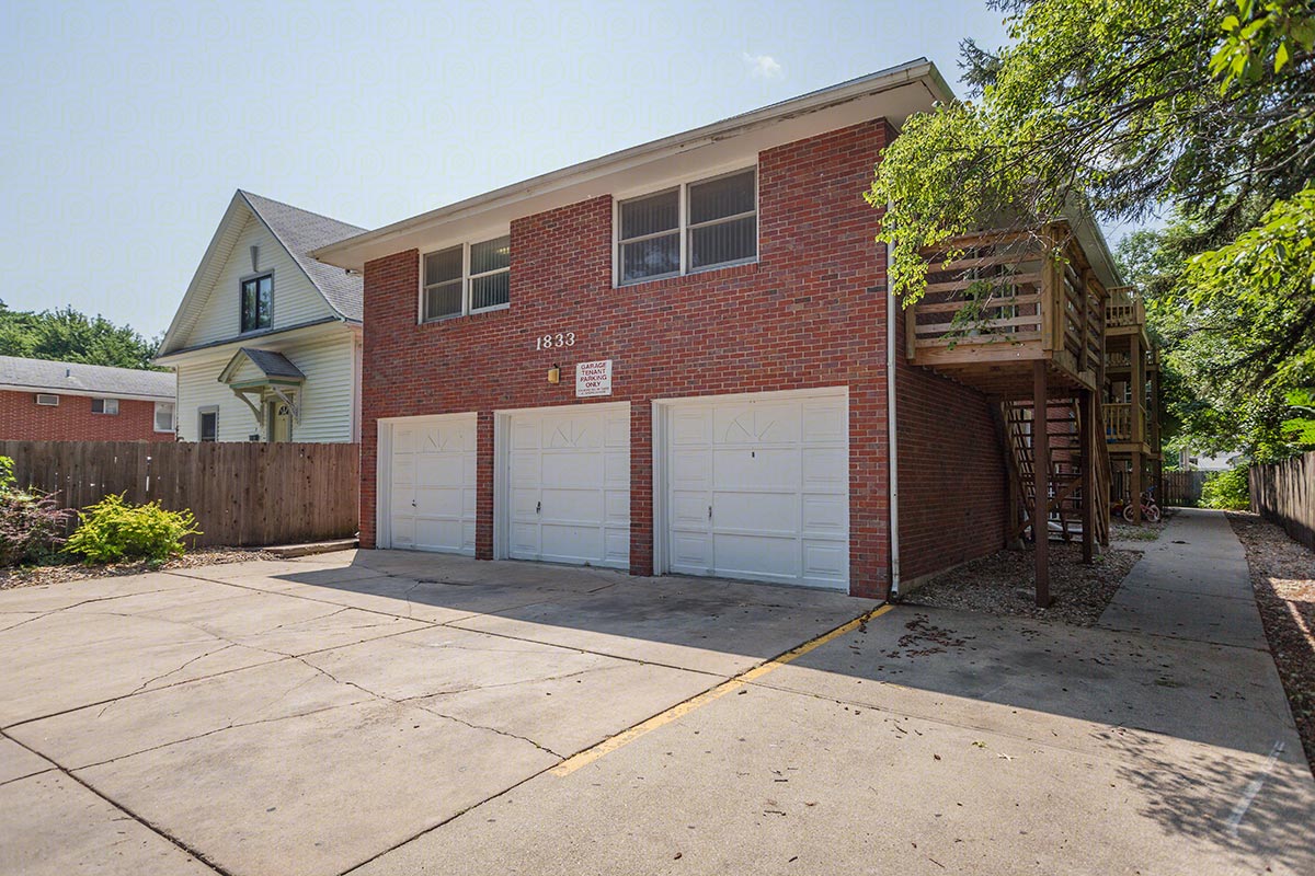 Lincoln Condo: 1833 Washington ST