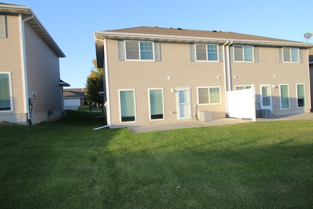 Lincoln Condo: 8931 Broken Spoke Dr