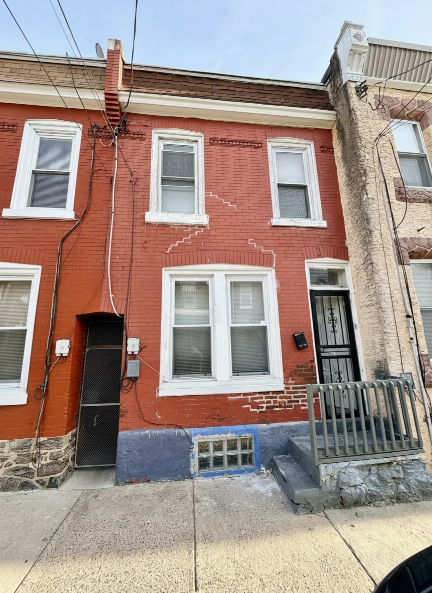 Philadelphia Townhome: 88 E. Garfield St