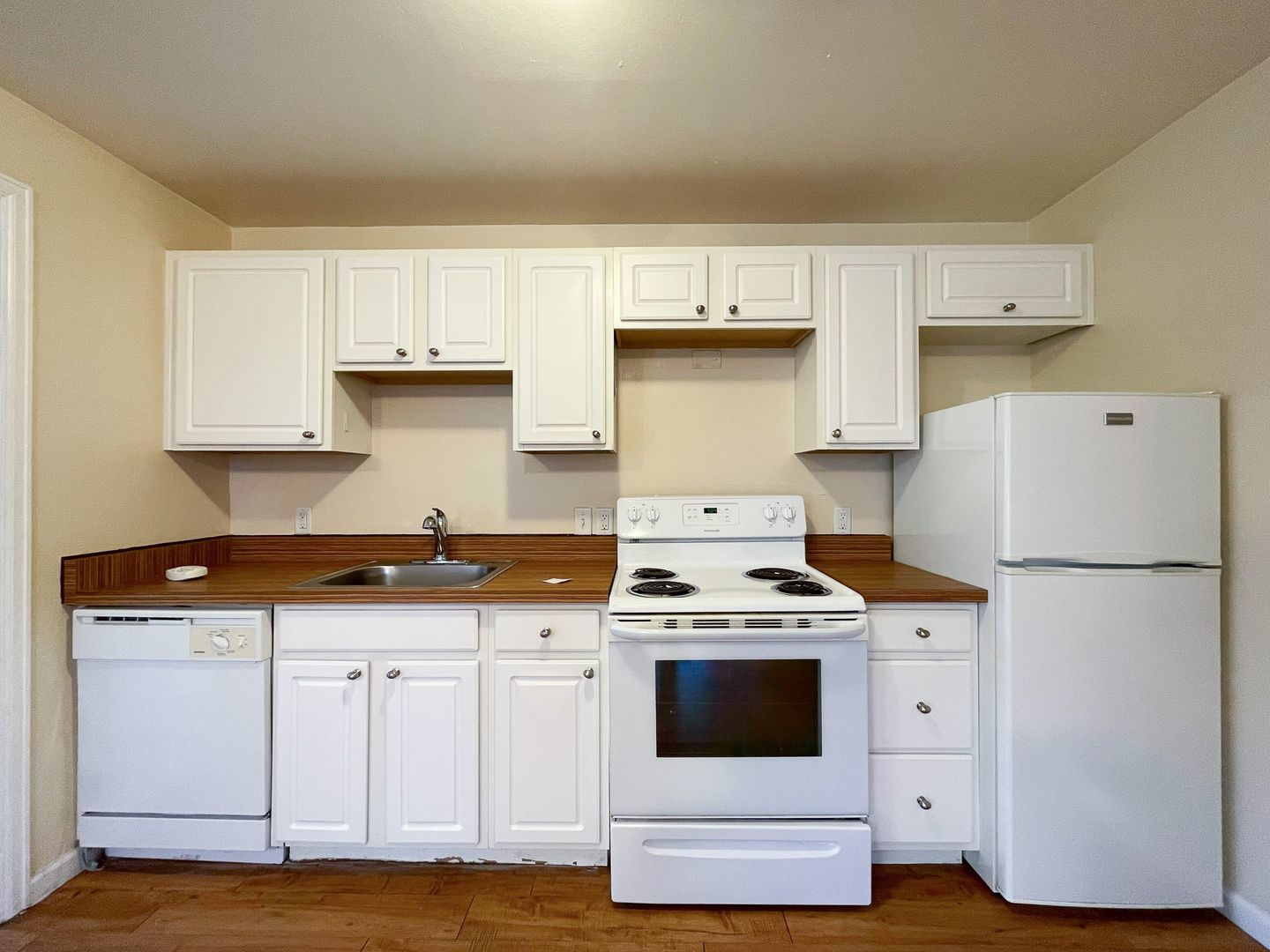 Lakewood Apartment: 1466 Reed St