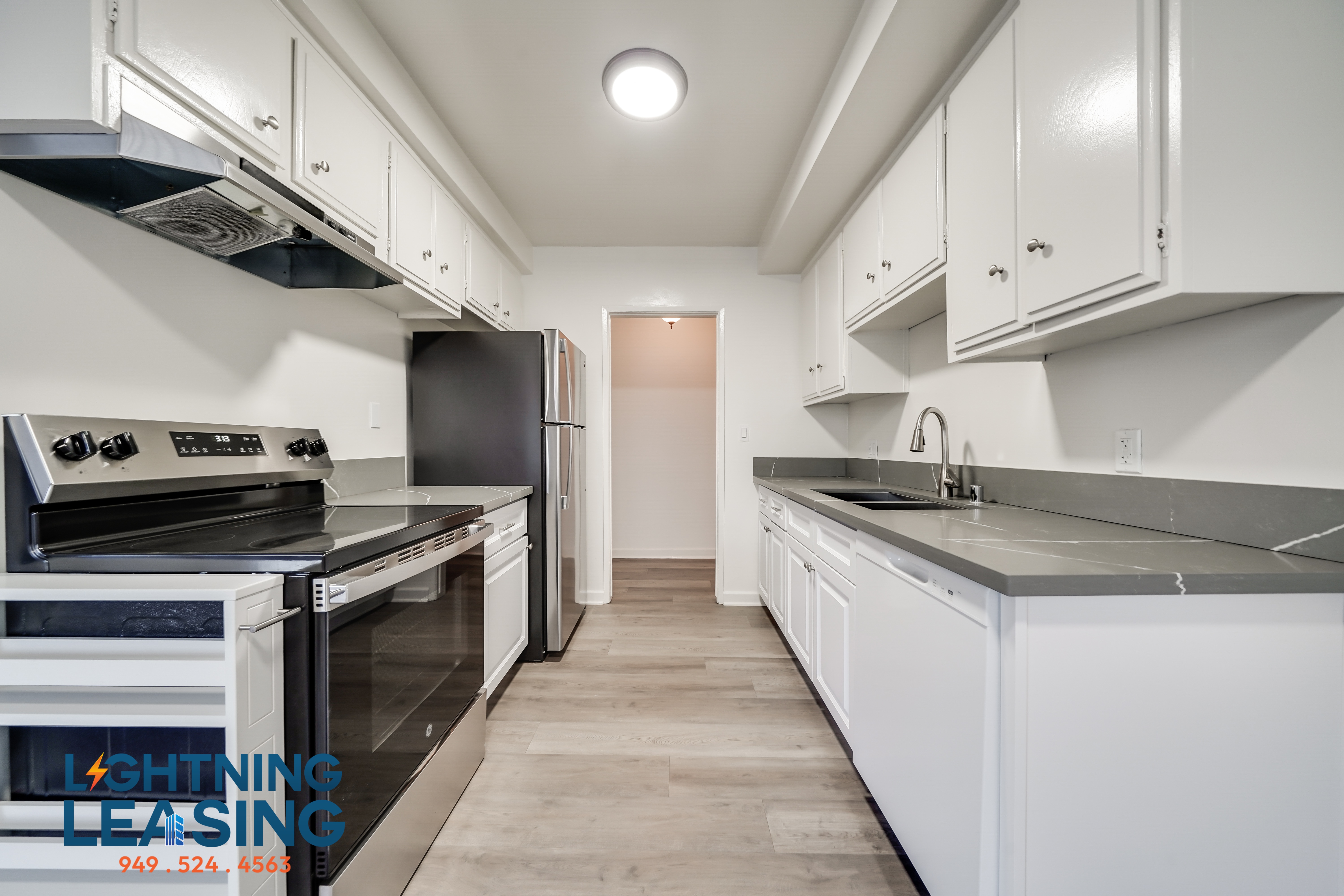 Santa Monica Condo: 855 10th Street