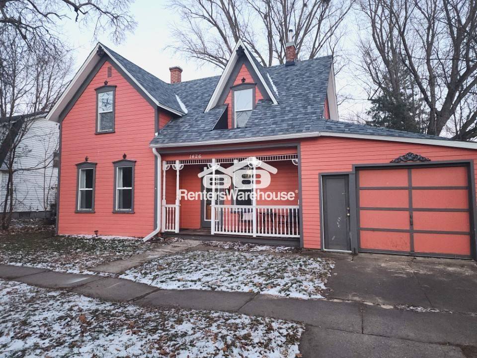 Menomonie House: 1426 Douglas St.