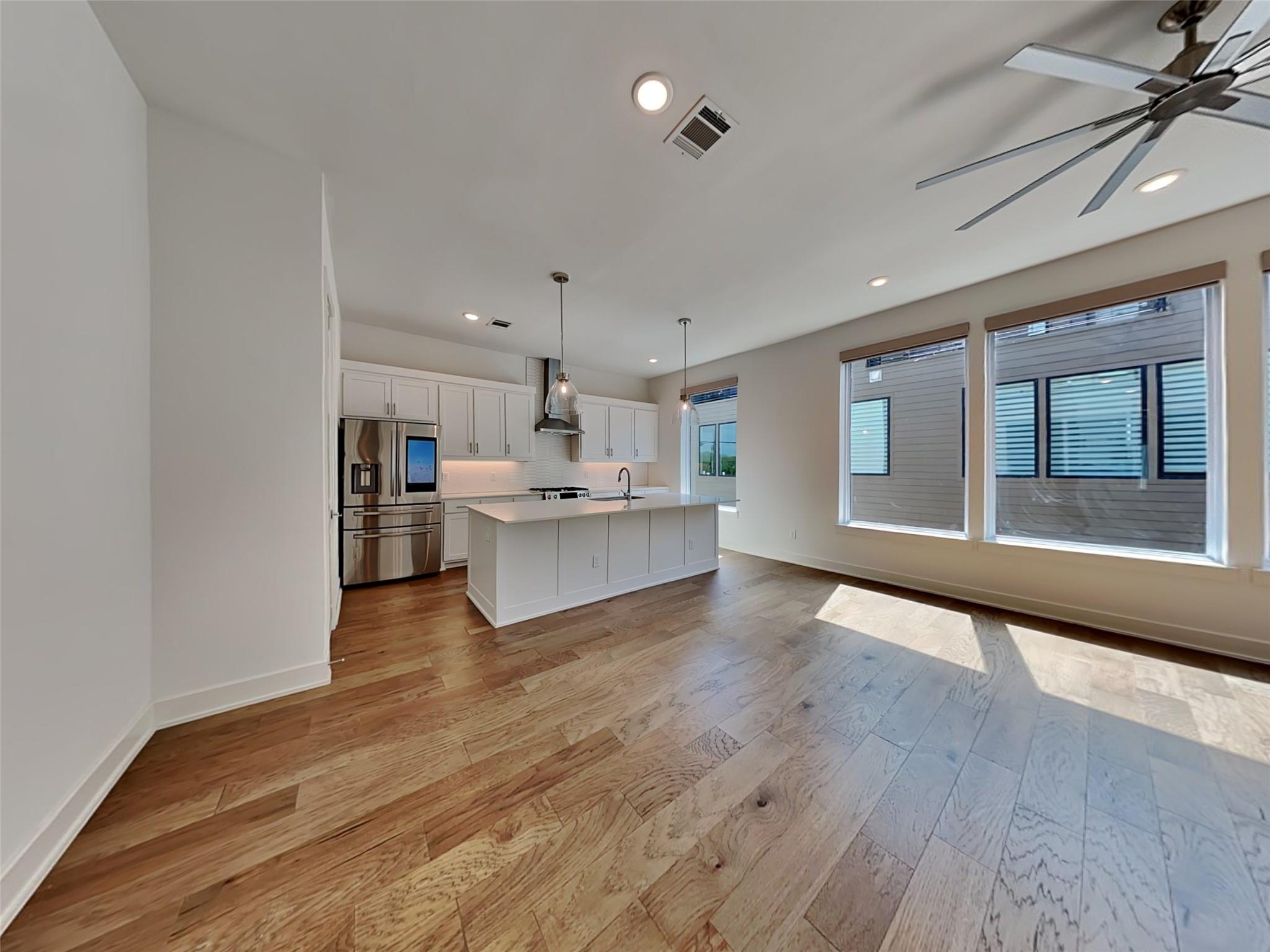 Dallas Townhome: 129 Oscar Drive