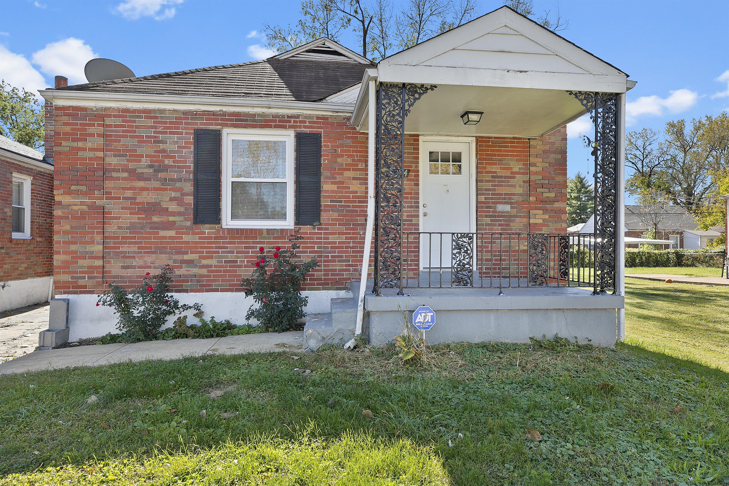 St. Louis House: 8354 Archer Ave