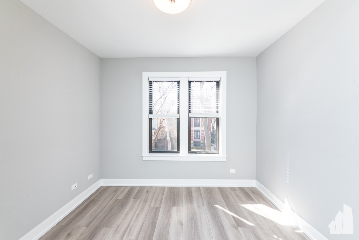 Chicago Condo: 3933 N Janssen Ave