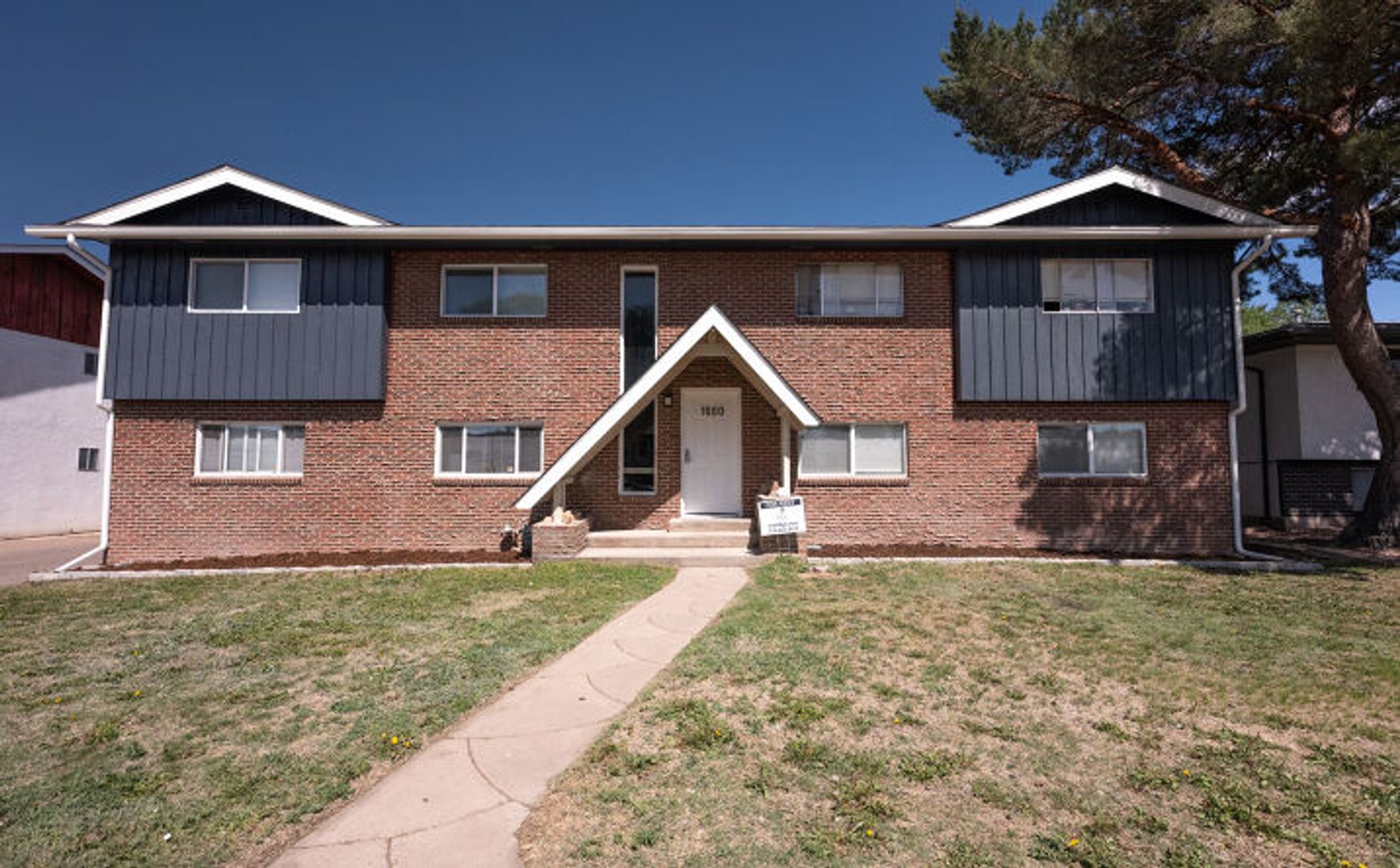 Pueblo Condo: 1660 Moore Ave.