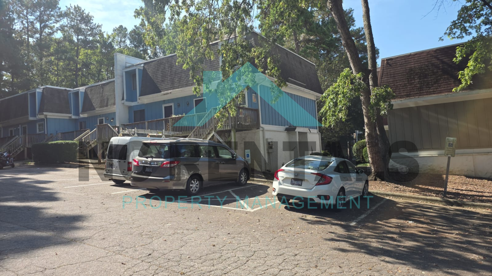 Raleigh Condo: 7000 Longstreet Dr