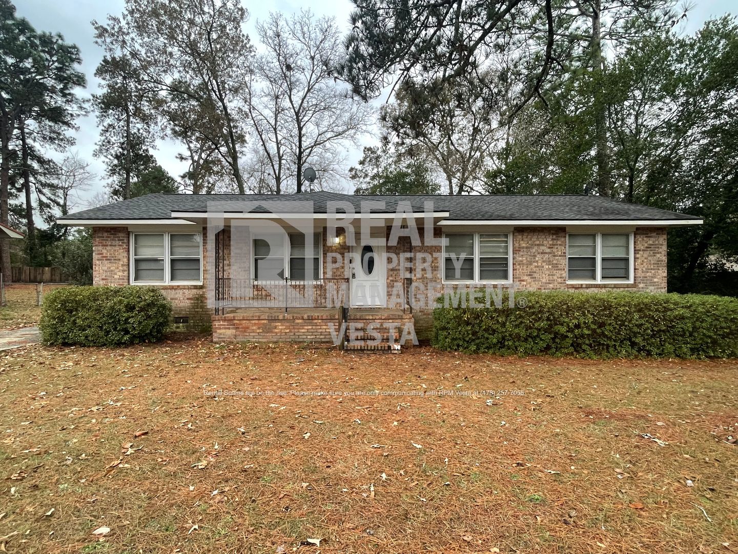 Warner Robins House: 102 Hope Pl