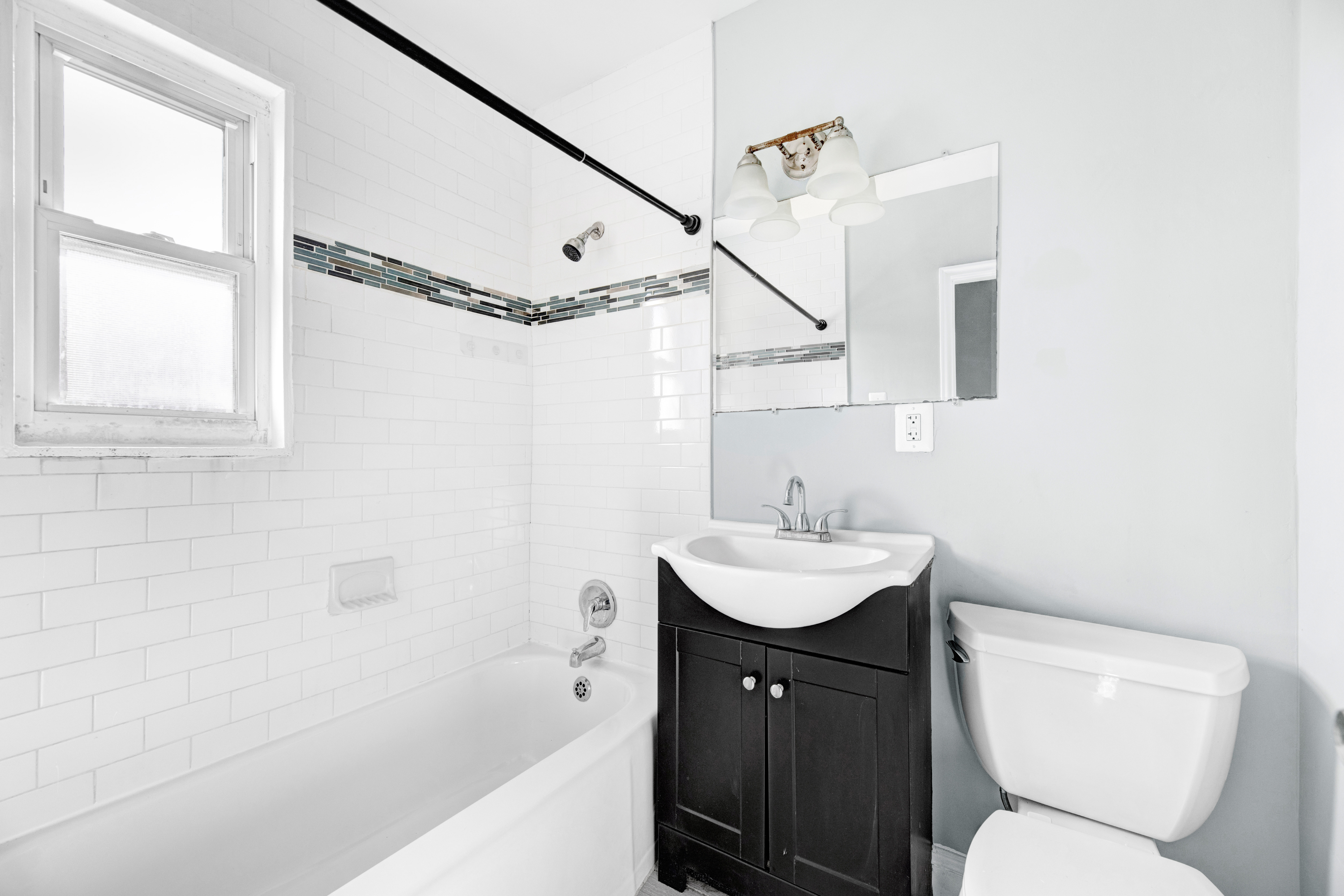 Washington Condo: 2407 21st Pl NE Apt 2