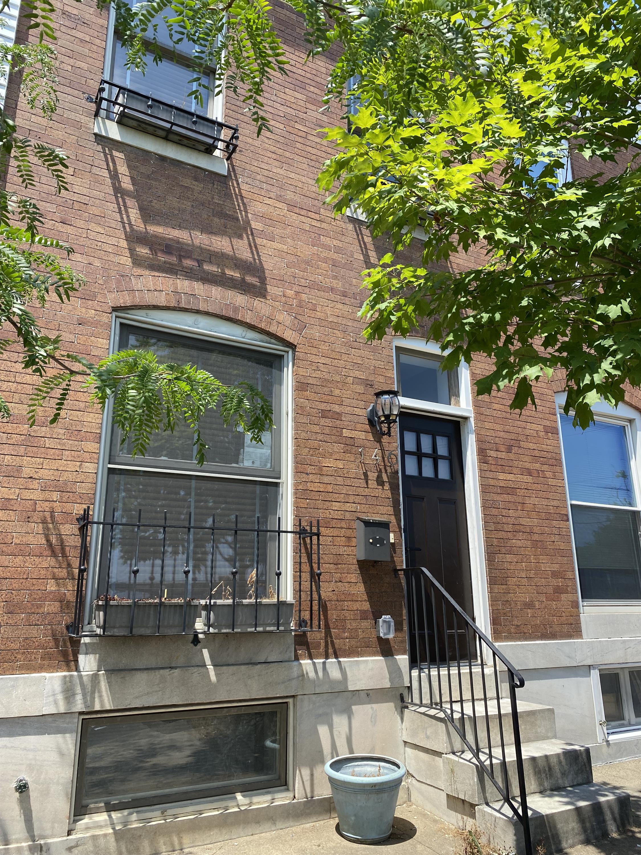 Baltimore Townhome: 146 N East Ave