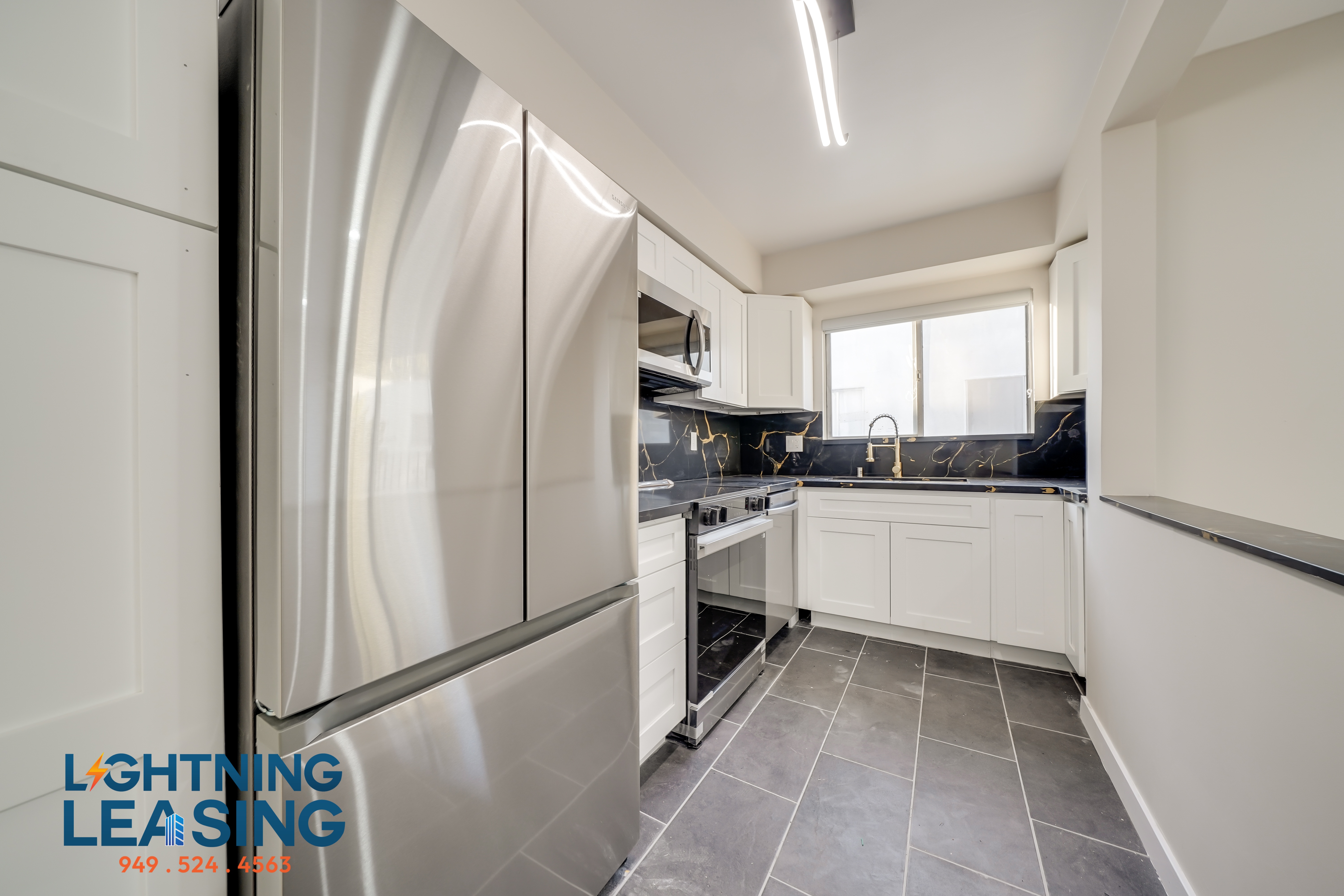 Los Angeles Condo: 1035 N Hayworth Ave