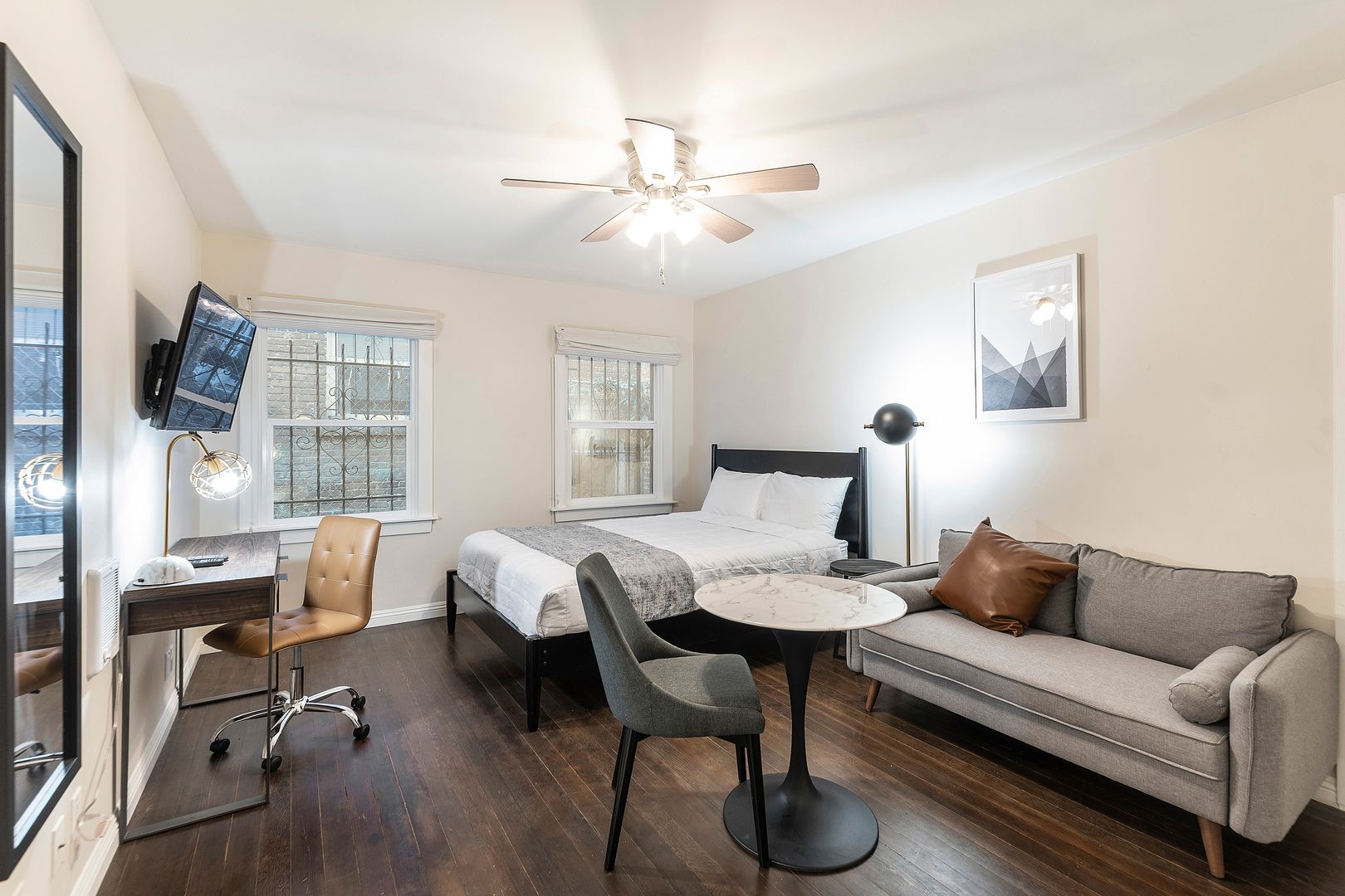 Los Angeles Apartment: 750 Normandie Ave