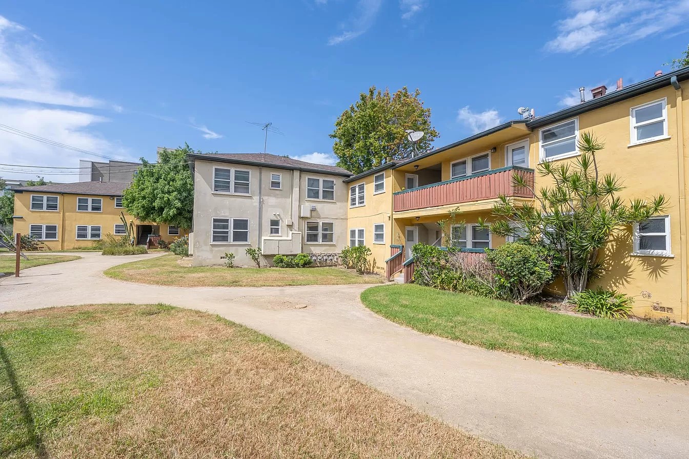 Los Angeles Condo: 5845 Interceptor St