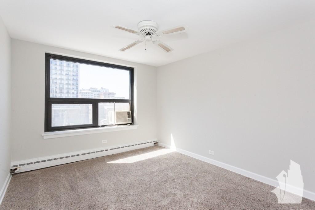 Chicago Condo: 445 W Wellington