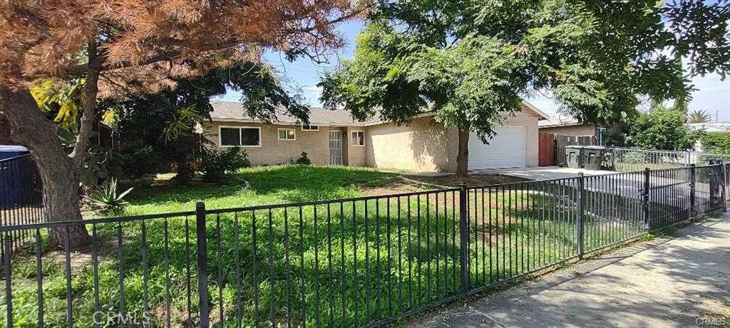 Riverside Condo: 6281 Antioch Avenue
