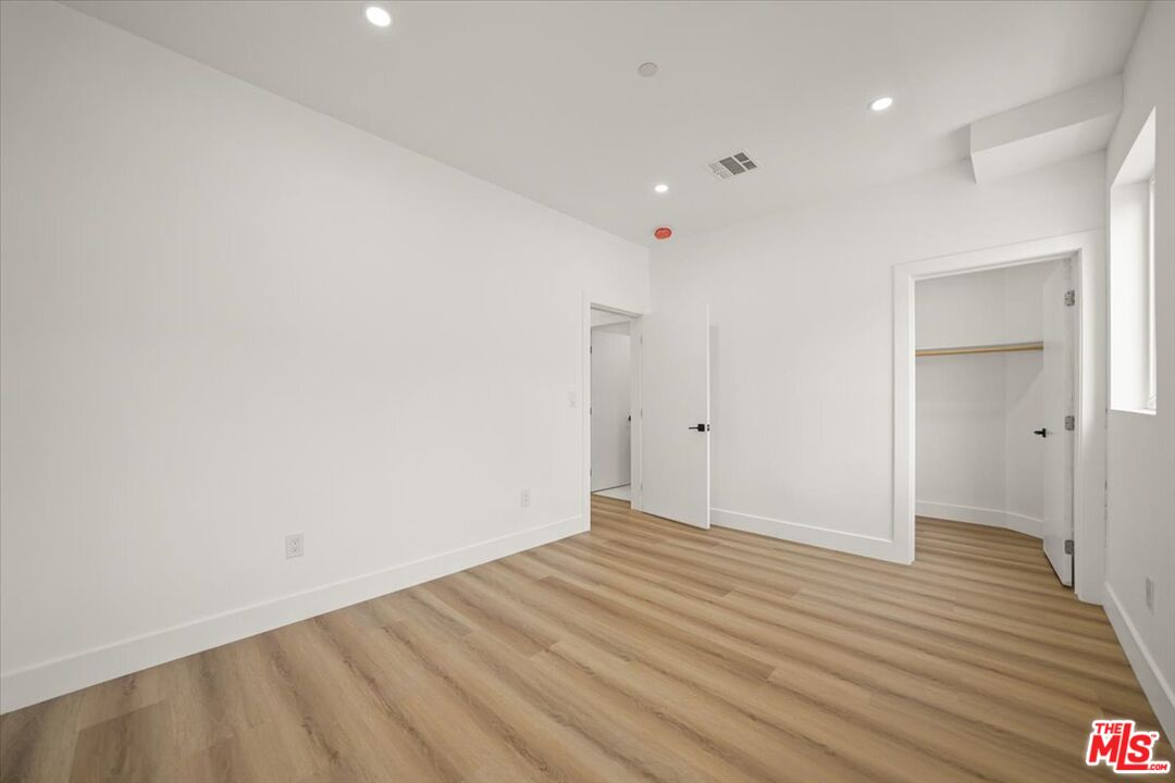 Los Angeles Condo: 914 North Hudson Avenue