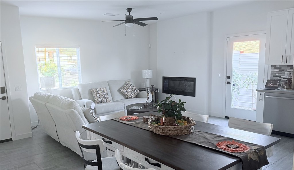 Desert Hot Springs Condo: 66191 Mission Lakes Boulevard