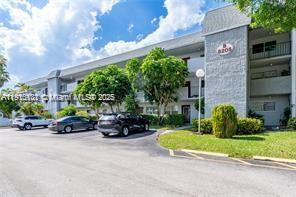 Tamarac Condo: 8205 Northwest 61st Street