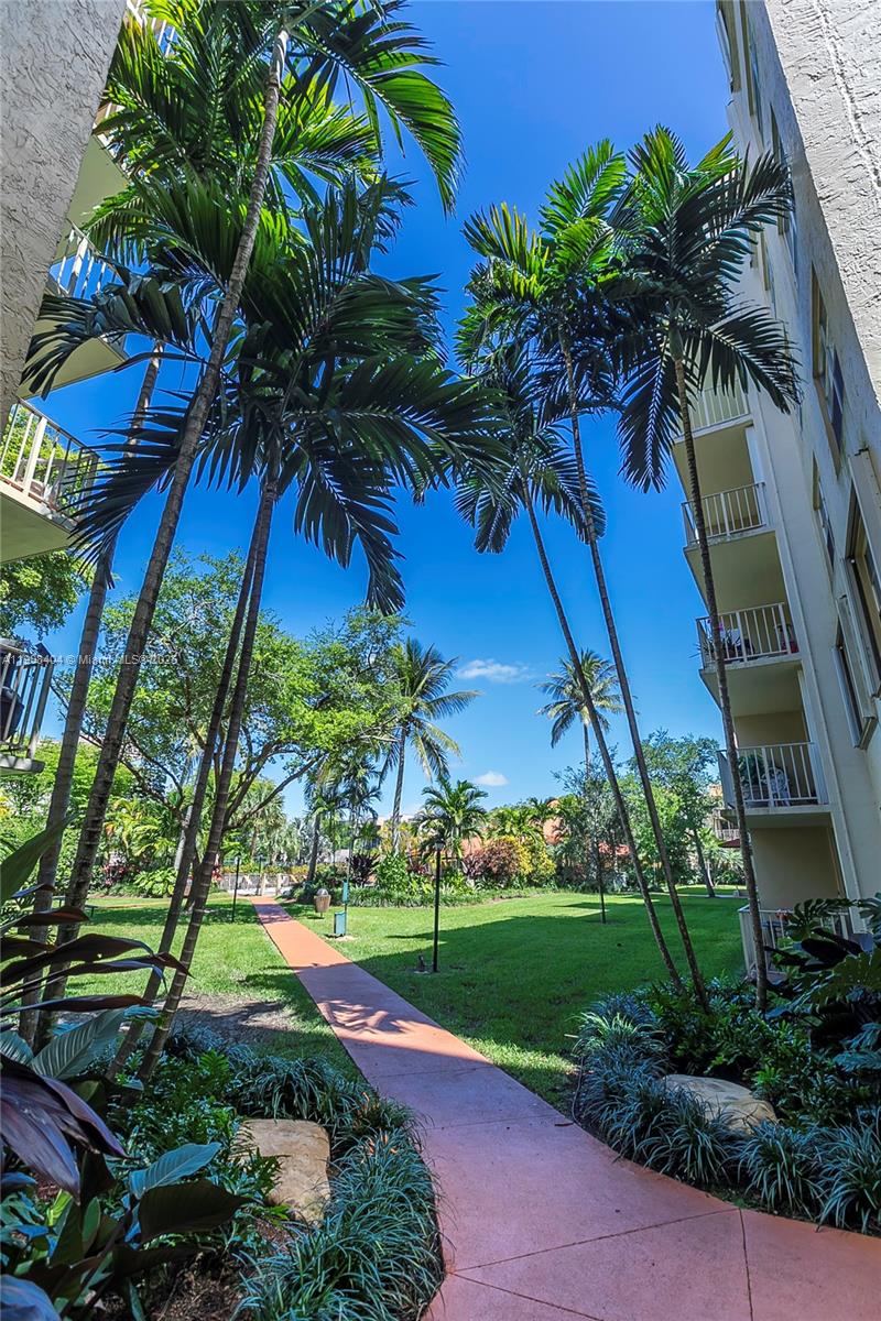 Miami Condo: 13120 Southwest 92nd Avenue