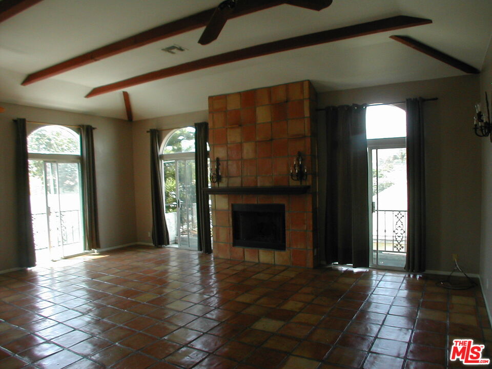 Los Angeles Condo: 522 North Edinburgh Avenue