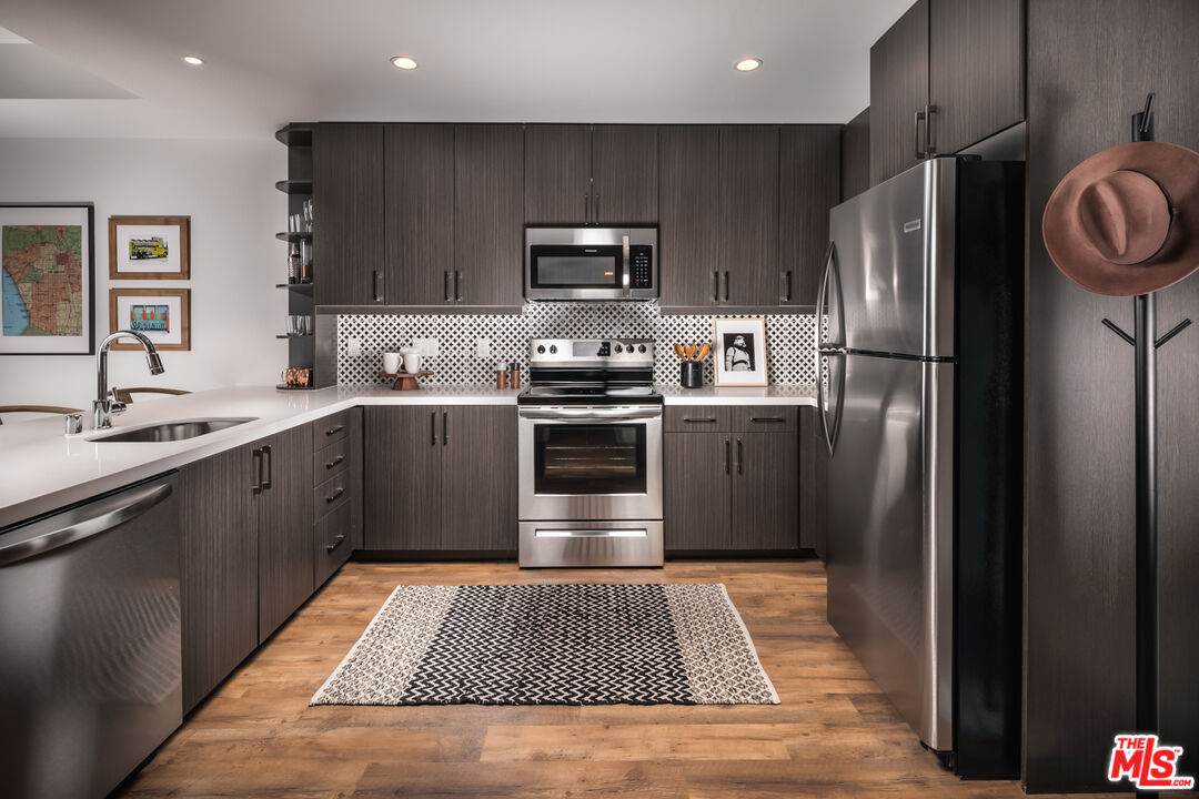 Los Angeles Condo: 555 North Spring Street