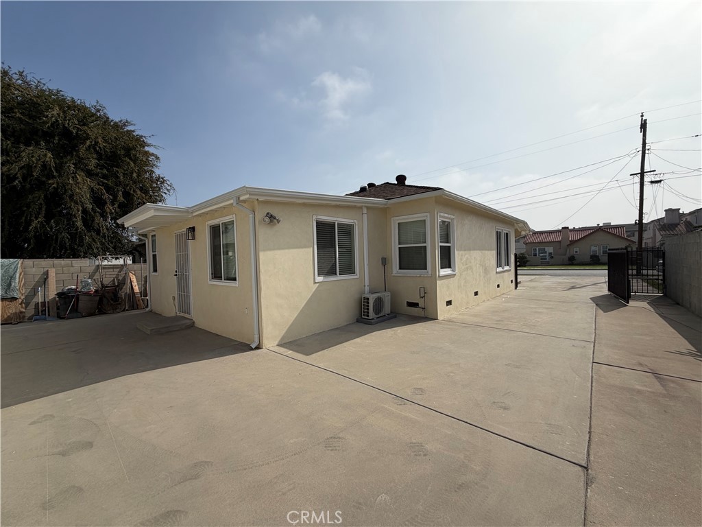 San Gabriel Condo: 111 East Newby Avenue