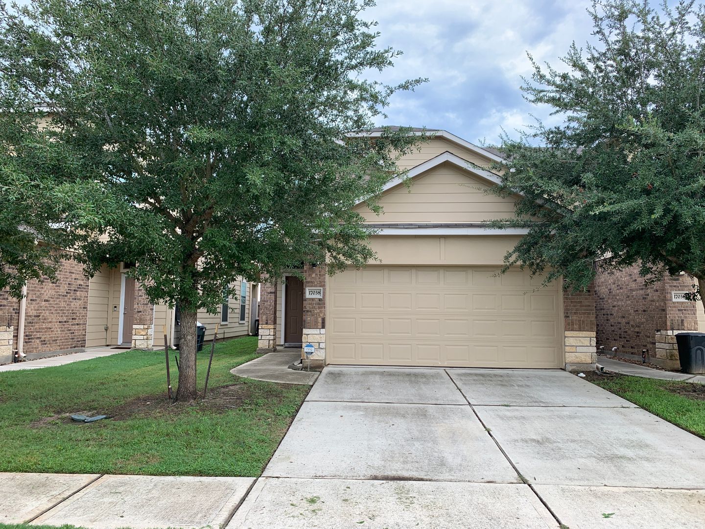 Houston House: 17038 Wilthorne Gardens Ct