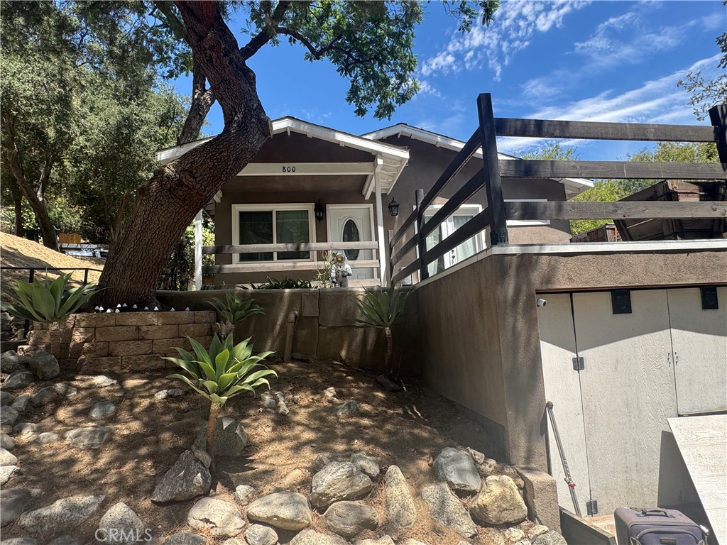 Sierra Madre Condo: 800 Skyland Drive