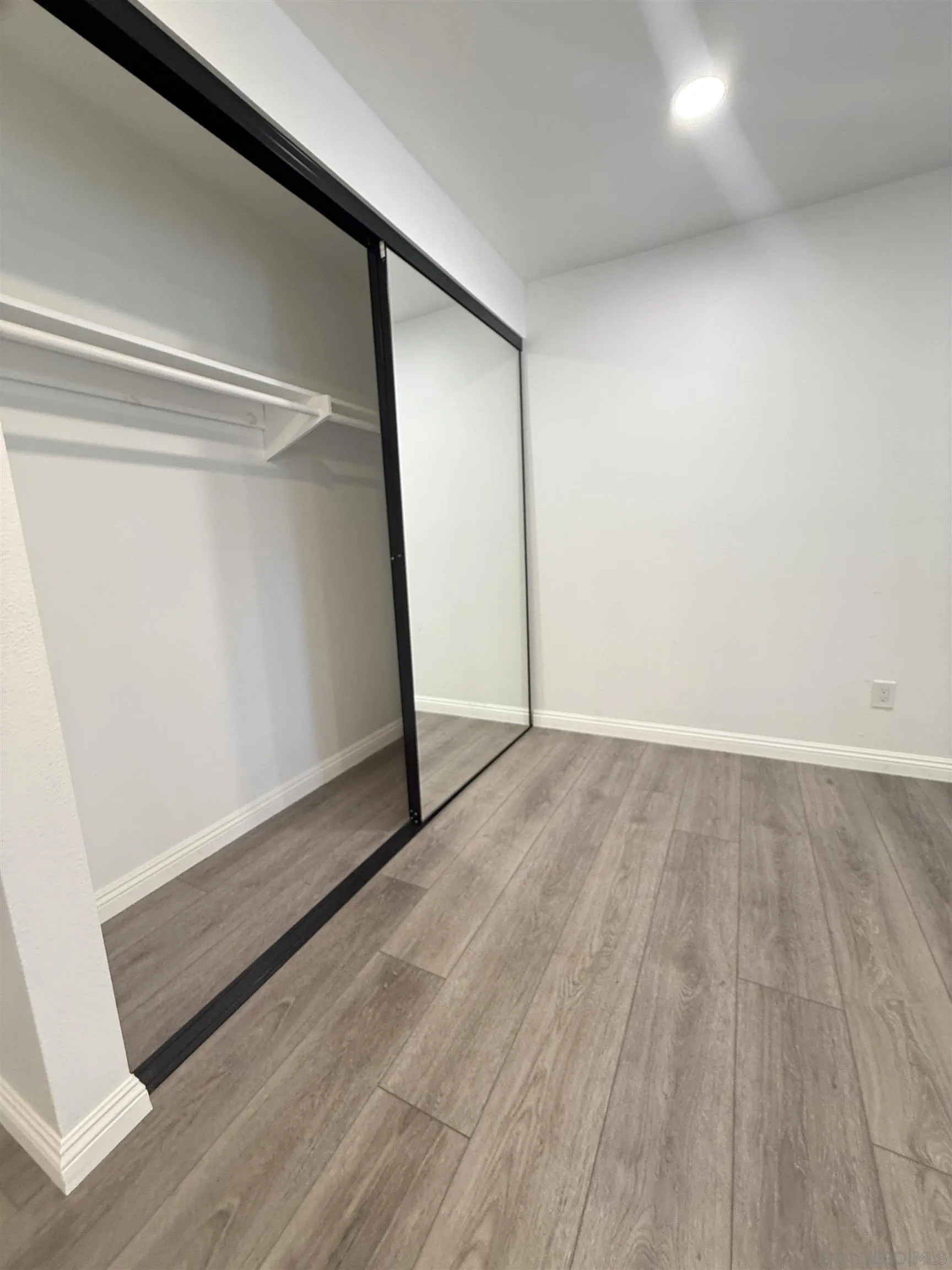 San Diego Condo: 7934 Camino Huerta