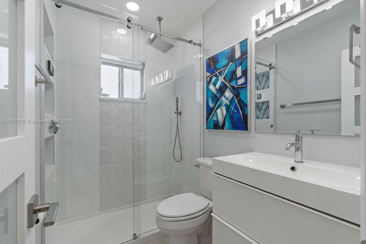 Fort Lauderdale Condo: 2170 Northeast 51st Court