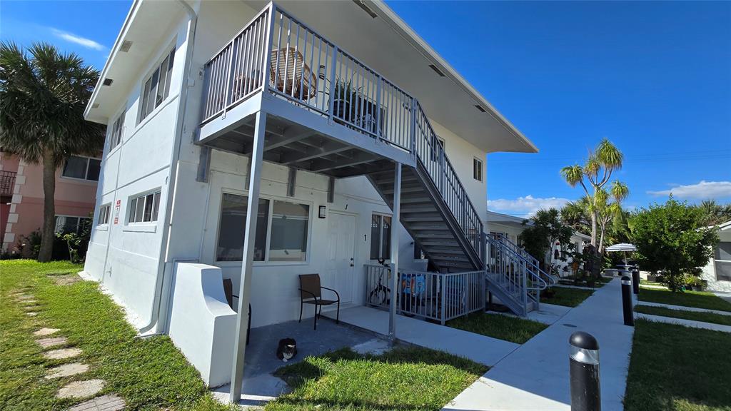 Lauderdale-by-the-Sea Condo: 4533 Poinciana Street